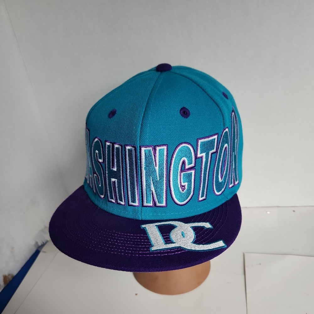 Washington DC Snapback cap hat CITY HUNTER - Embroidered Teal Black and White